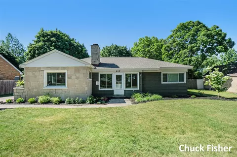 817 Wendover, Norton Shores, MI 49441