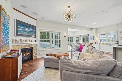Living - 627 Parkview, Spring Lake, MI 49456 photo 3 of 3