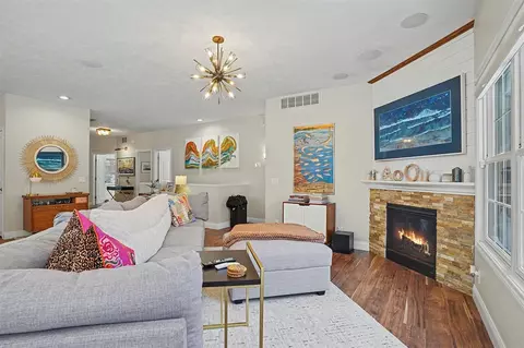 Living - 627 Parkview, Spring Lake, MI 49456 photo 1 of 3