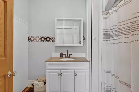 Bath - 134 Cherry, Climax, MI 49034 photo 1 of 1