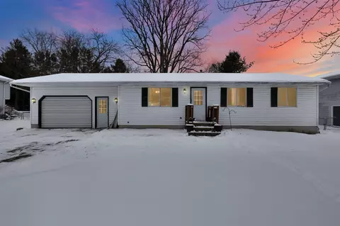 2520 Lanier, Lansing, MI 48911
