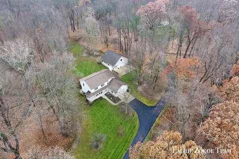 1129 Lake Michigan Drive, Grand Rapids, MI 49534