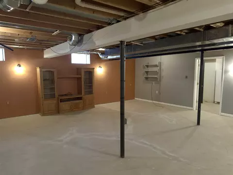 Living - 73986 Madison, Armada, MI 48005 photo 5 of 5