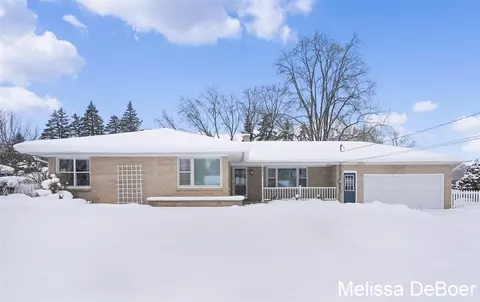 6857 Linden, Grand Rapids, MI 49548