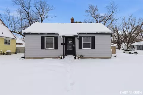 38 Leroy, Grand Rapids, MI 49548