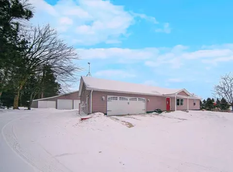 4387 E Berry, Pleasant Lake, MI 49272