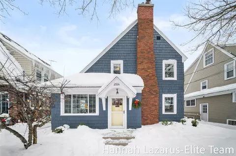 2104 College, Grand Rapids, MI 49507