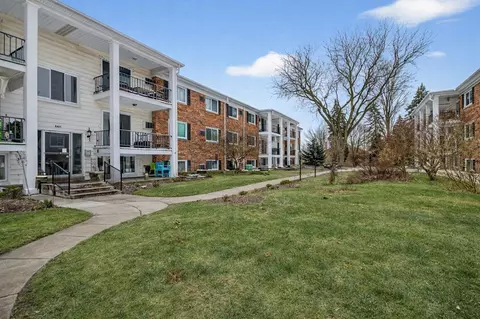 806 W Michigan #202E, Jackson, MI 49202