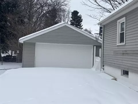 Exterior - 400 Colfax, Jackson, MI 49203 photo 3 of 4