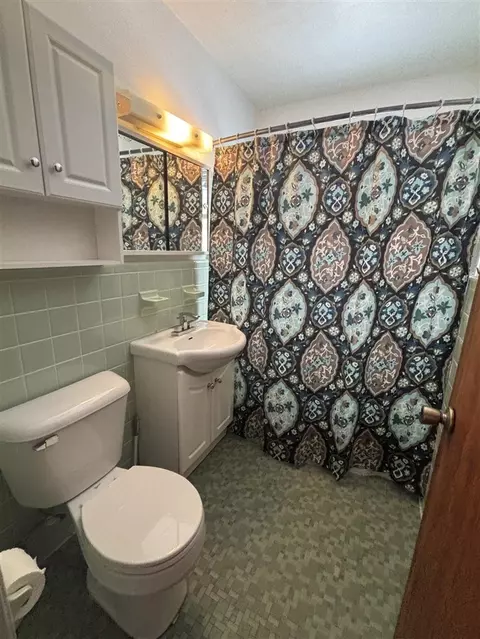 Bath - 400 Colfax, Jackson, MI 49203 photo 1 of 1