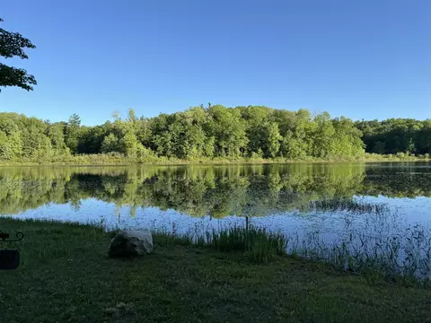 Vl E Woodlawn, Newaygo, MI 49337