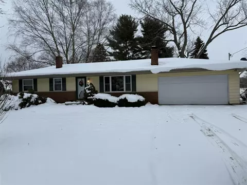 132 River Park Dr, Marshall, MI 49068