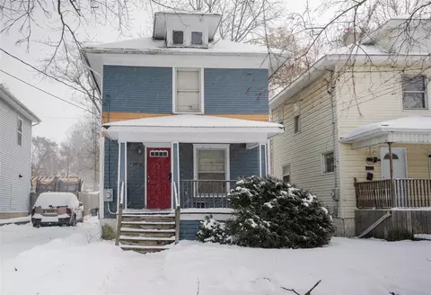 1530 Ballard, Lansing, MI 48906