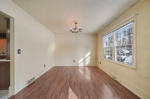 Living - 4845 Firethorne, Jackson, MI 49201 photo 3 of 5