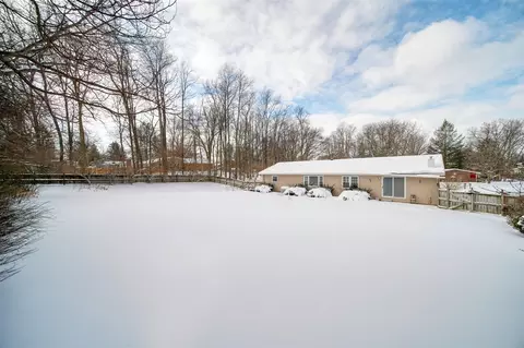 Exterior - 4845 Firethorne, Jackson, MI 49201 photo 5 of 9