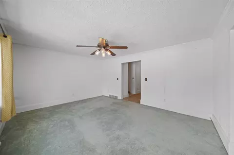 Living - 4845 Firethorne, Jackson, MI 49201 photo 5 of 5