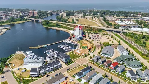 800 Whitwam #SLIP 14, Saint Joseph, MI 49085