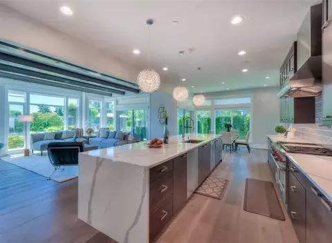 5902 Cherry Hl, Ann Arbor, MI 48105