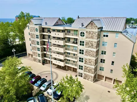 240 Water #1A, Saint Joseph, MI 49085