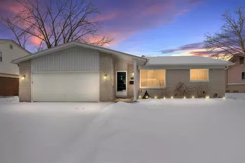 37177 Bristol, Livonia, MI 48154
