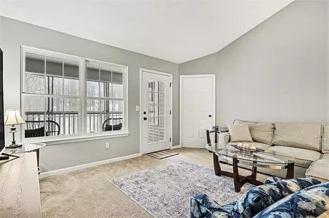 Living - 313 Westbrook, Marshall, MI 49068 photo 4 of 5