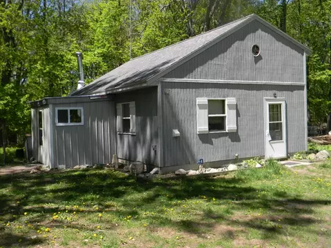 5525 N Comstock, Hesperia, MI 49421