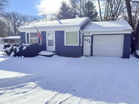 201 Beechwood, Houghton Lake, MI 48629