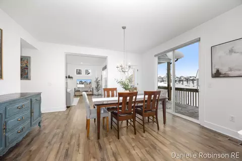 Dining - 3361 Box Elder, Jenison, MI 49428 photo 1 of 3