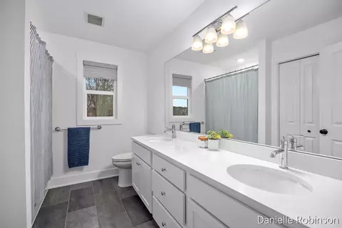 Bath - 3361 Box Elder, Jenison, MI 49428 photo 3 of 4