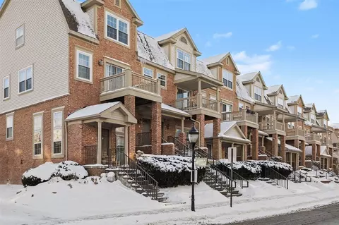 2856 Barclay, Ann Arbor, MI 48105