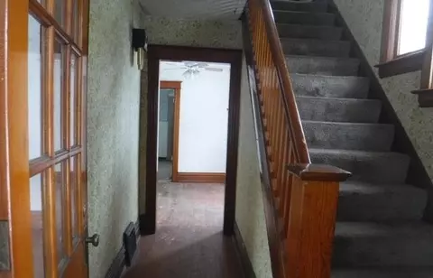 Entry Way - 919 4th, Three Rivers, MI 49093 photo 1 of 4