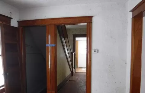 Entry Way - 919 4th, Three Rivers, MI 49093 photo 2 of 4