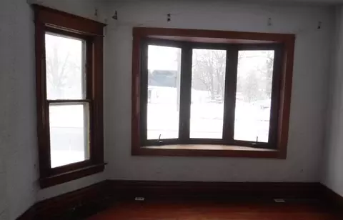 Living - 919 4th, Three Rivers, MI 49093 photo 3 of 4