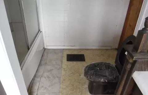 Bath - 919 4th, Three Rivers, MI 49093 photo 2 of 2