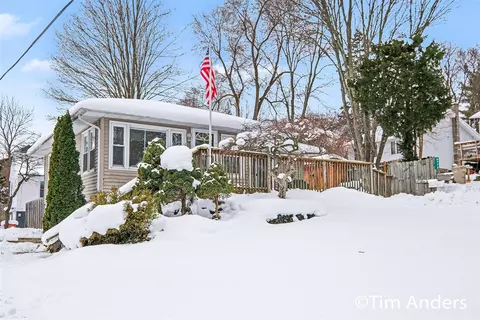 6773 Elmview, Rockford, MI 49341