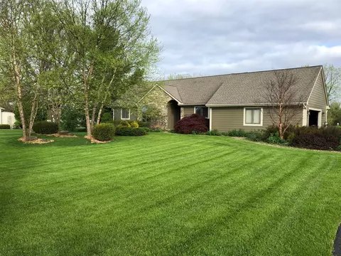 1335 N Silo Rdg, Ann Arbor, MI 48108