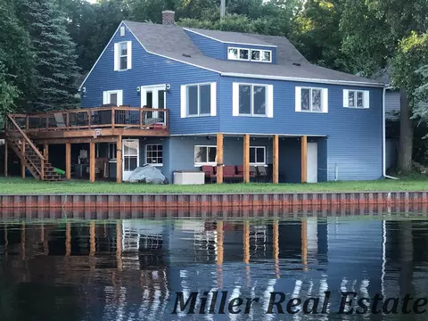 9059 S M 43, Delton, MI 49046