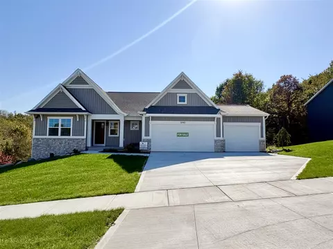 5940 Valley Pt, Caledonia, MI 49316