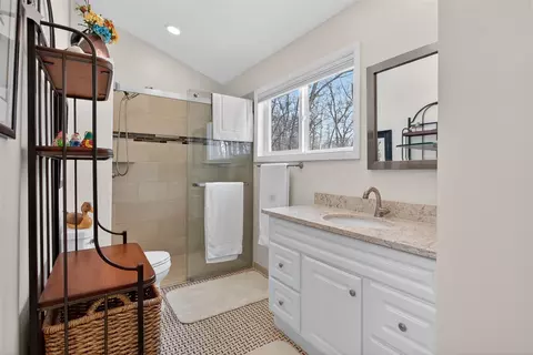 Bath - 253 Westshore, Jerome, MI 49249 photo 3 of 4