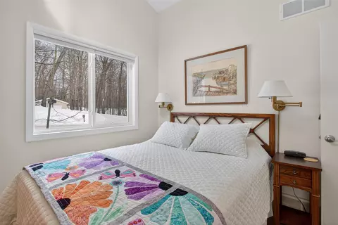 Bedroom - 253 Westshore, Jerome, MI 49249 photo 4 of 4