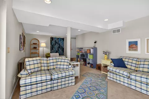 Living - 253 Westshore, Jerome, MI 49249 photo 6 of 6