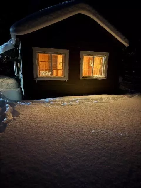 5286 N Twin Crk, Luther, MI 49656