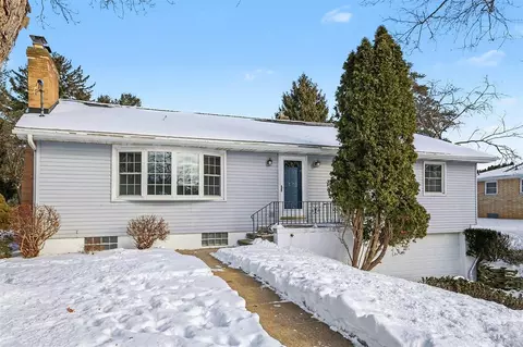 693 Leo, Jackson, MI 49203