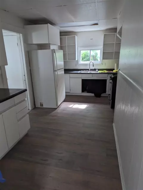 Kitchen - 525 E Pne, Edmore, MI 48829 photo 1 of 1