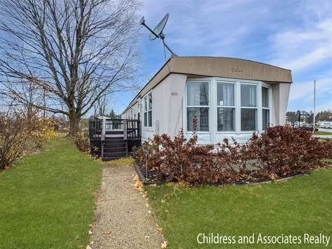 6875 Vinewood, Belmont, MI 49306