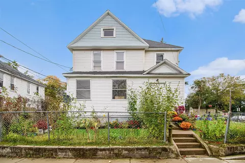 429 Laurel, Grand Rapids, MI 49503