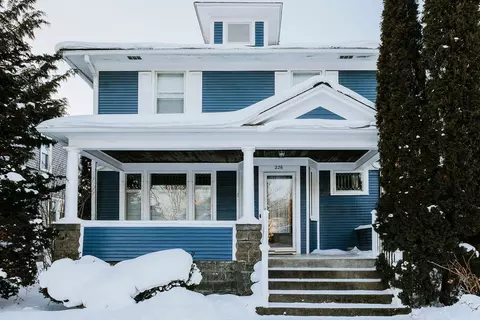 226 W 15th, Holland, MI 49423