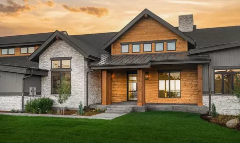 19211 Maybury Mdw, Northville, MI 48167