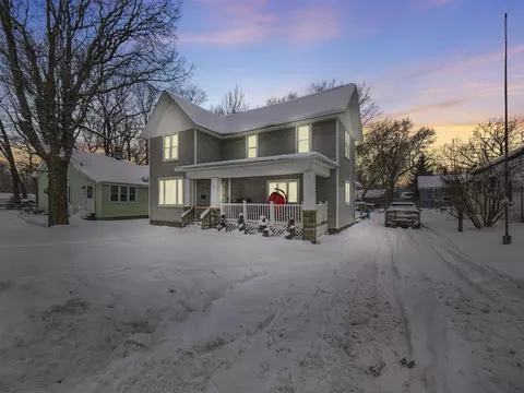 2102 Nelson, Manistee, MI 49660
