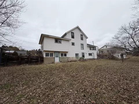 Exterior - 4740 E Main, Stockbridge, MI 49285 photo 3 of 5